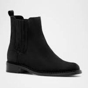 LA CANADIENNE  Siera Chelsea Booties, Black  Suede  Women Size 11      NEW